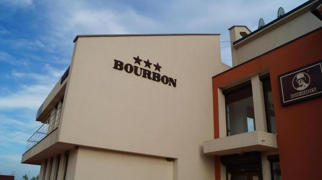 Hotel Bourbon Vama Veche Buitenkant foto